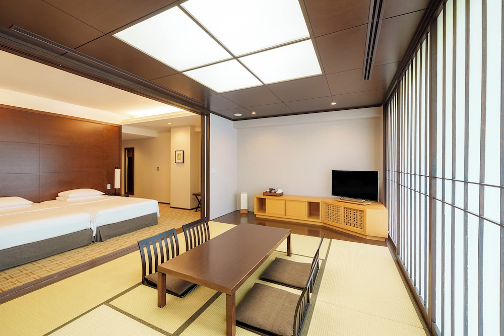 غرفة بسريرين منفصلين بأرضية تاتامي، Hyatt Regency Hakone Resort and Spa 4/10