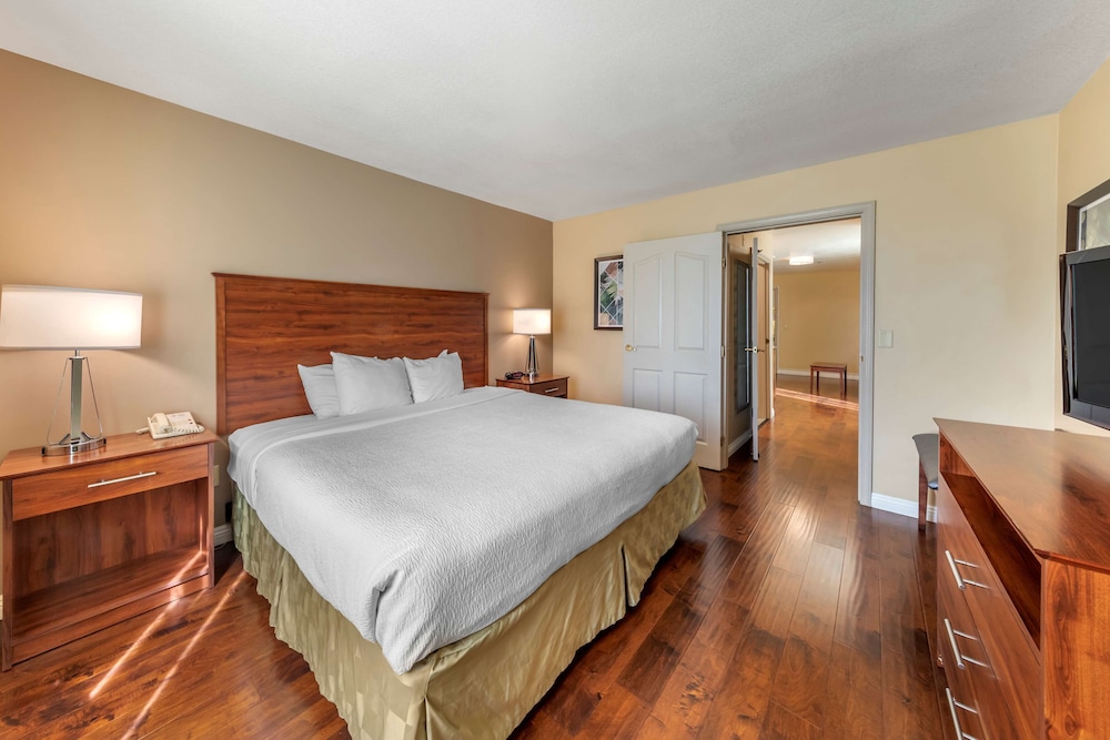 Best Western Plus John Jay Inn & Suites 17/37