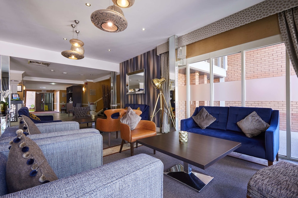 Mercure Milton Keynes 53/76