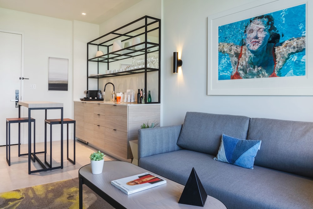 Hyde Midtown Miami 48/70