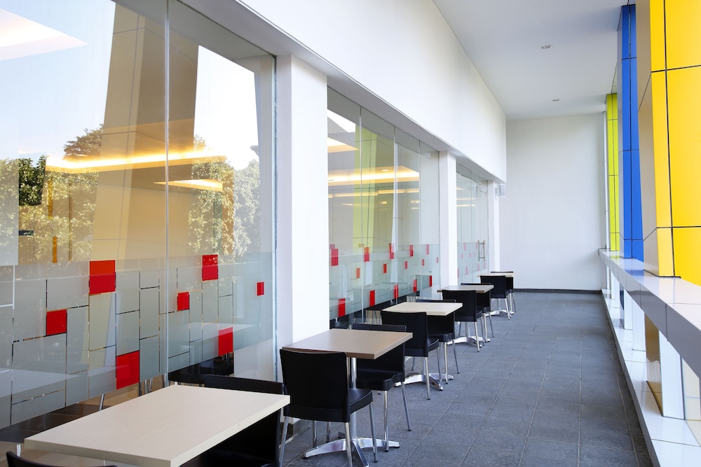 Amaris Hotel Pakuan Bogor 25/41