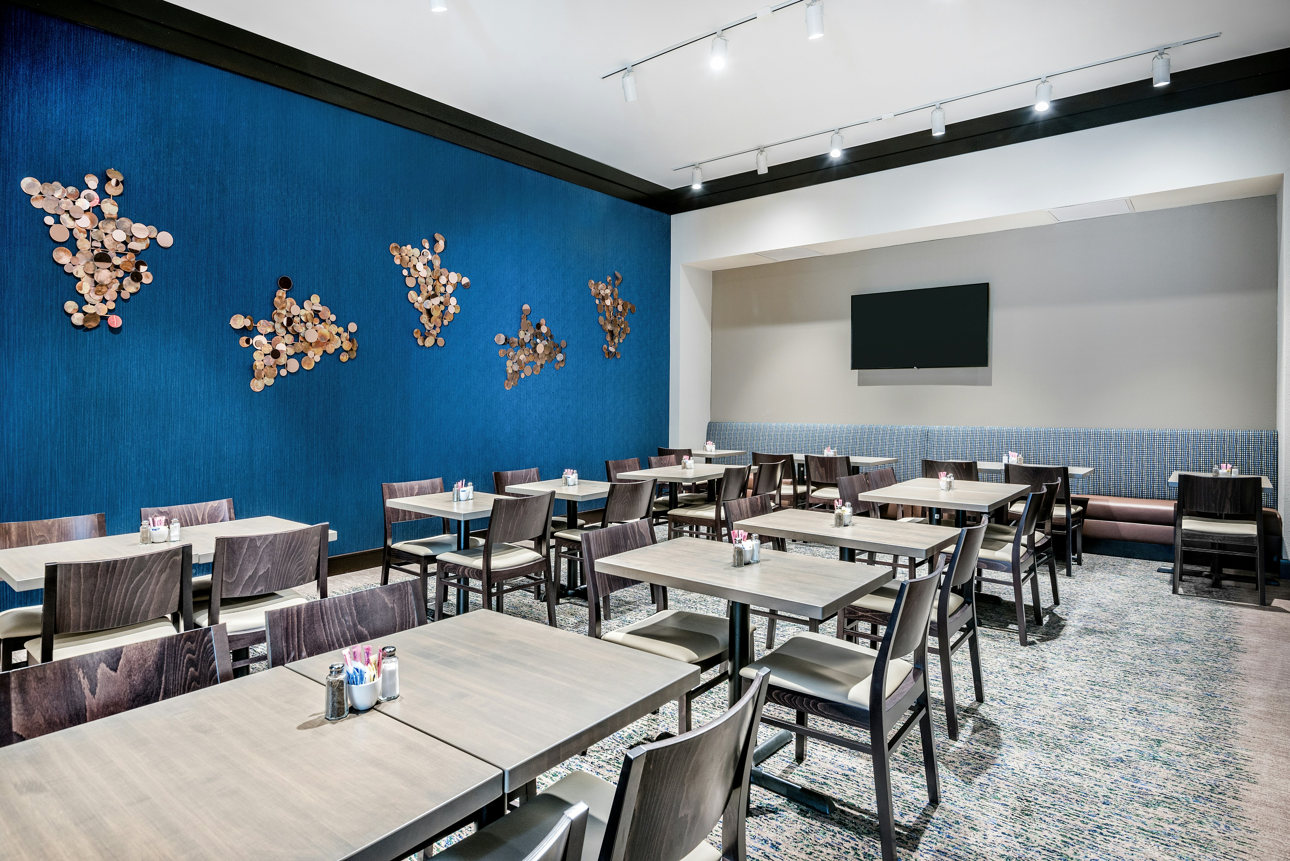 Embassy Suites By Hilton College Station 47/57