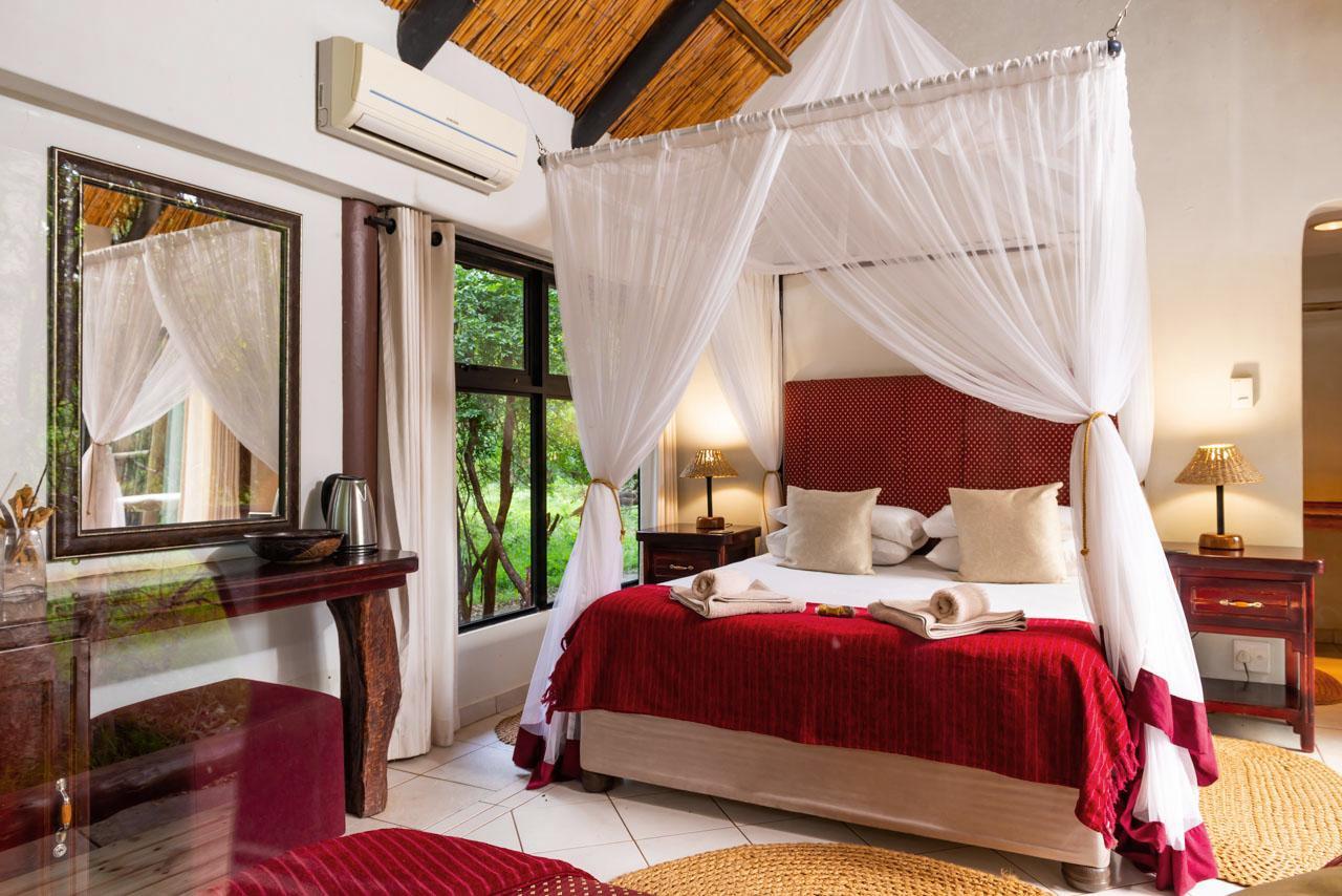 Forest, Queen Bed