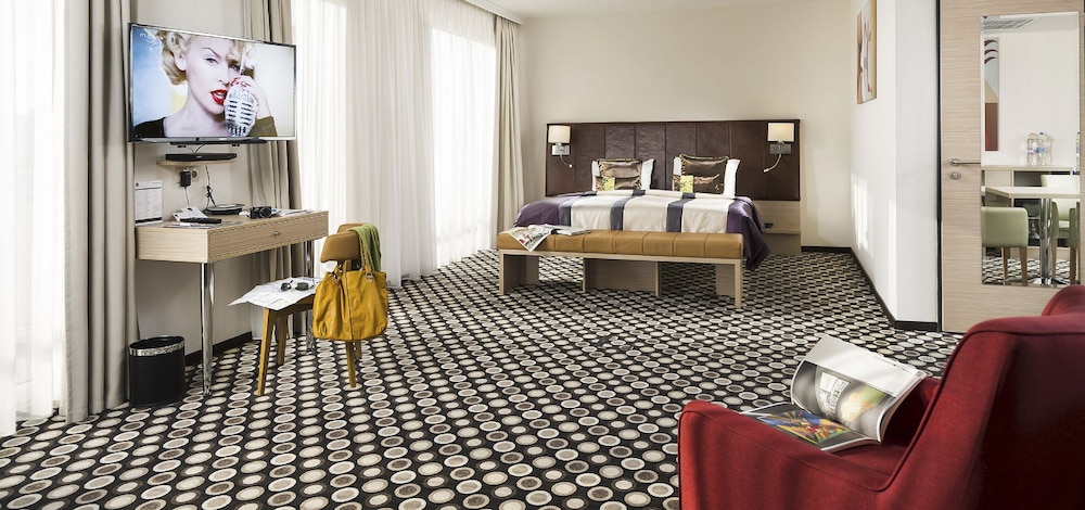 Bo33 Hotel Family Suites 35/70