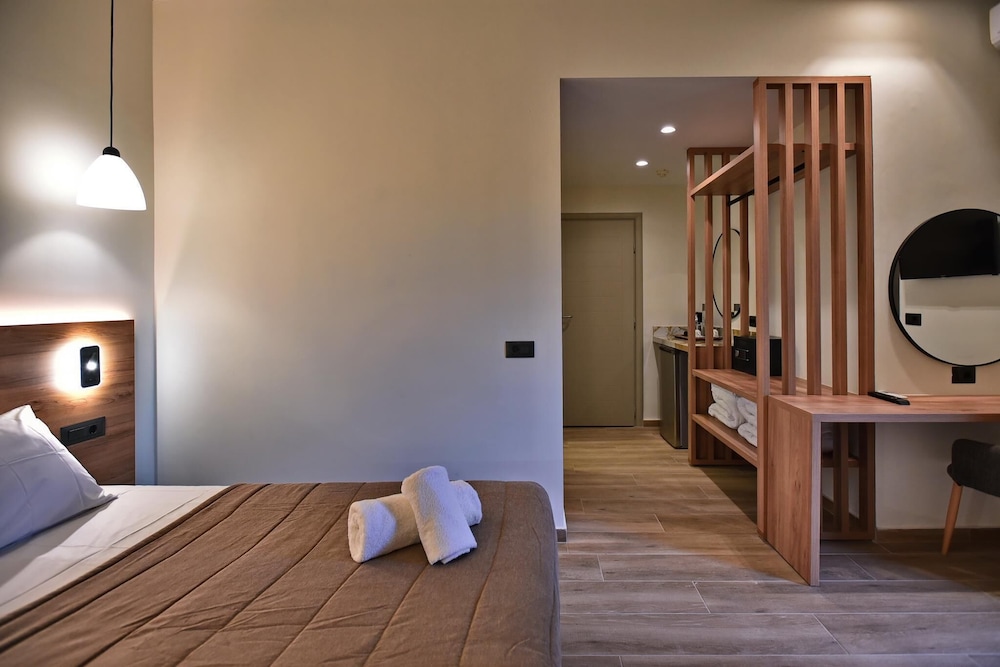 Dionisos Hotel 24/46