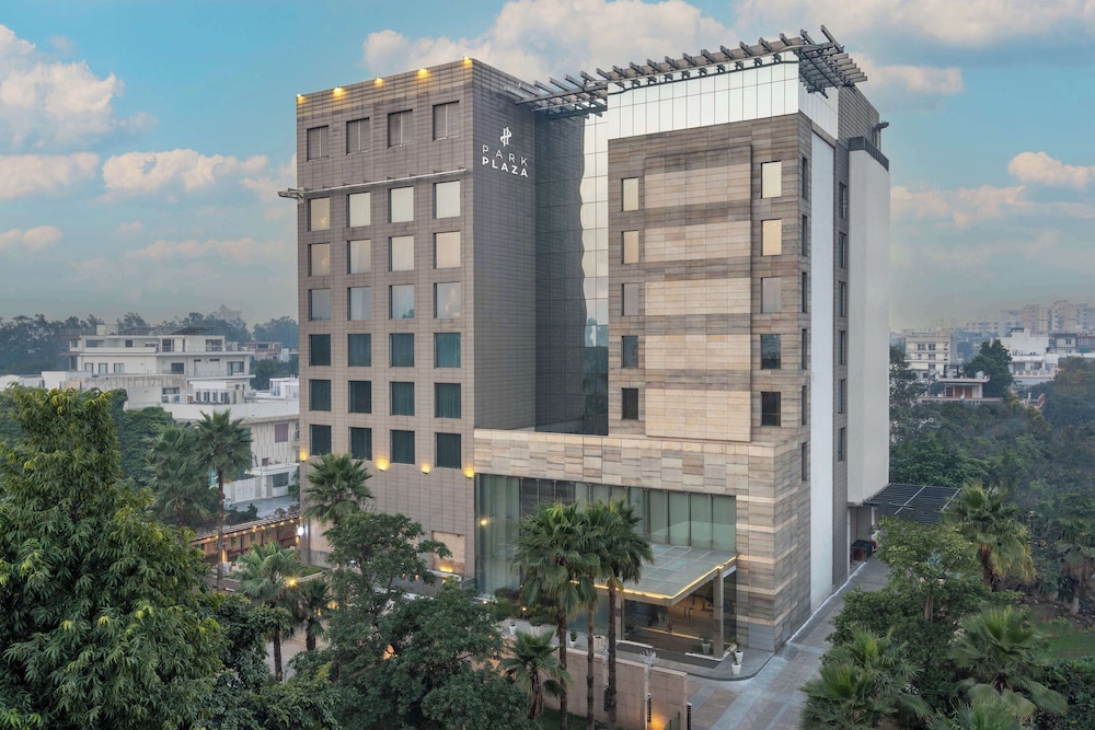 Park Plaza Faridabad. 2/64