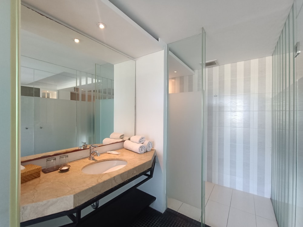 Benoa Sea Suites and Villas 68/70