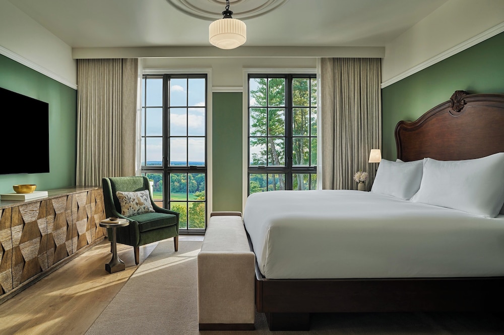 Somerset, Suite, King Bed, Sofa