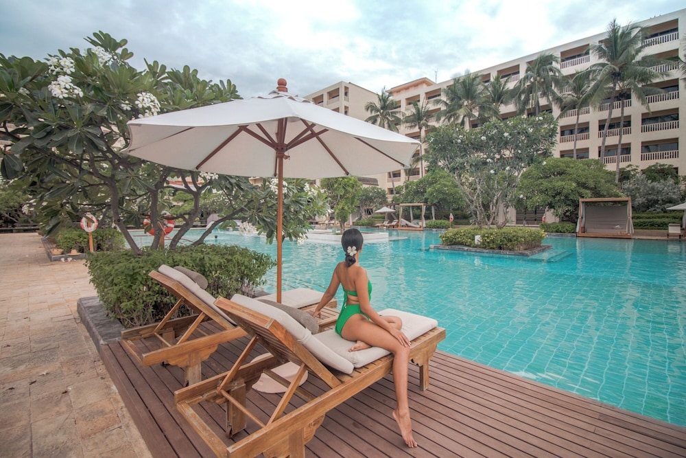 Dusit Thani Hua Hin 89/94