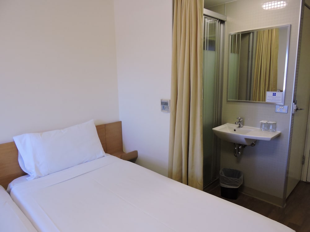 Ibis Budget Sydney Olympic Park 23/70