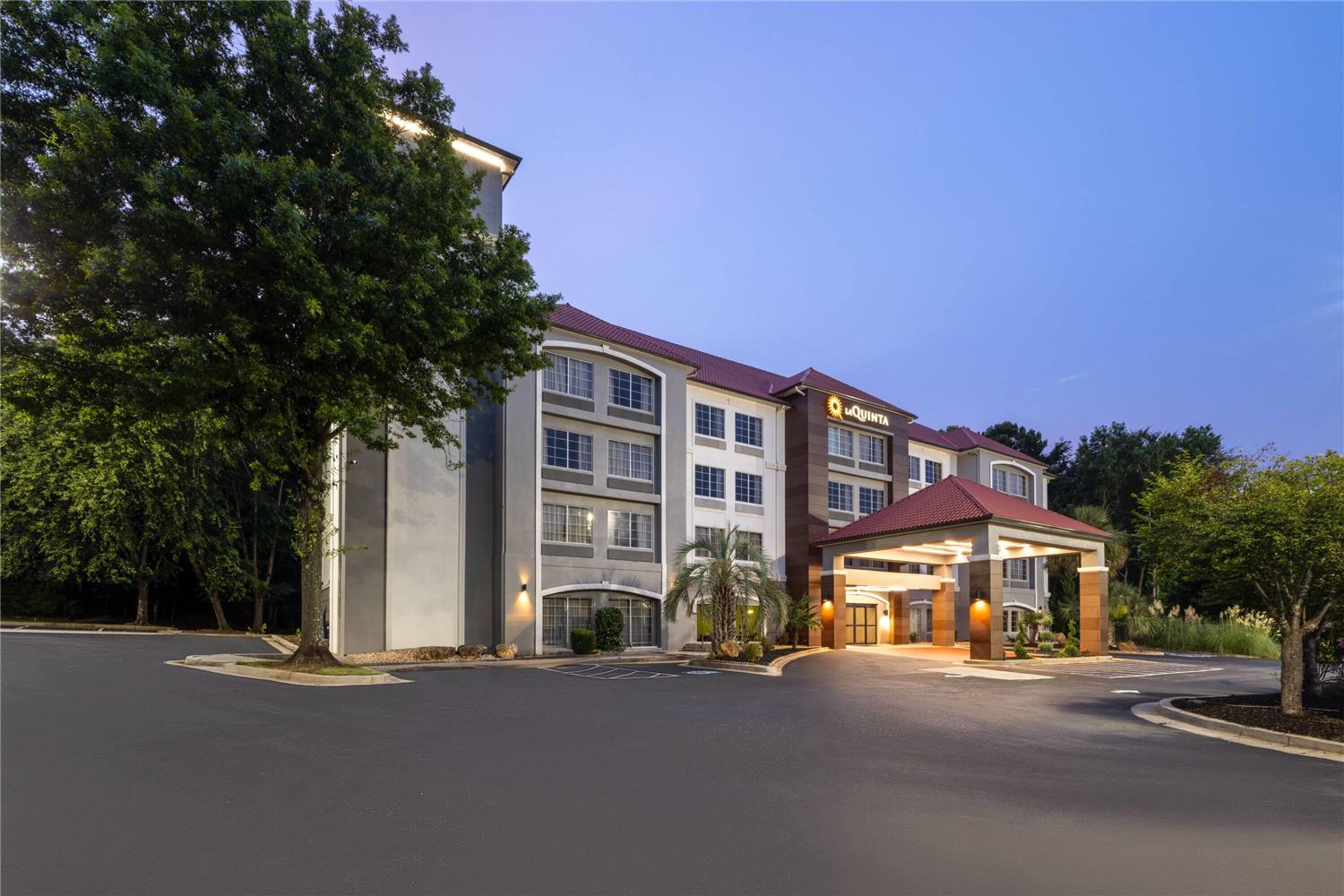 La Quinta Inn & Suites by Wyndham Atlanta Stockbridge 3/24