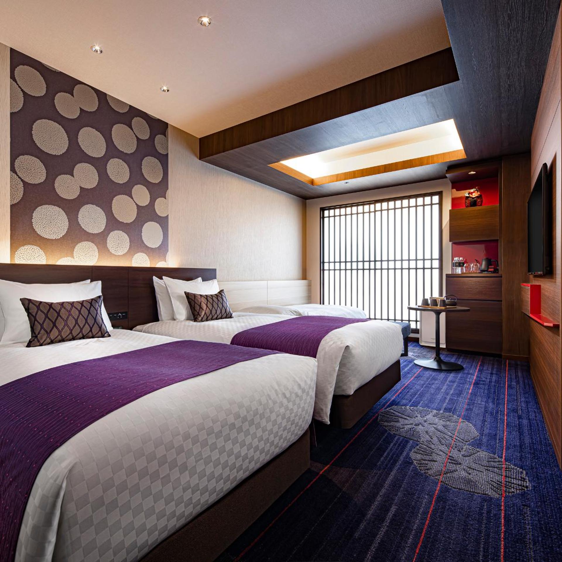 Inner, Superior, Twin Beds