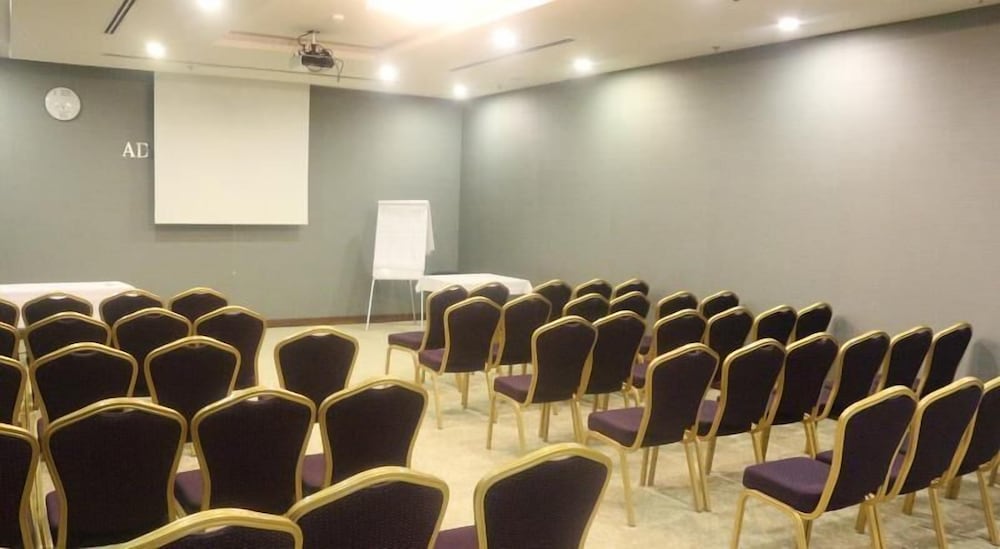 Adana Plaza Otel 40/50