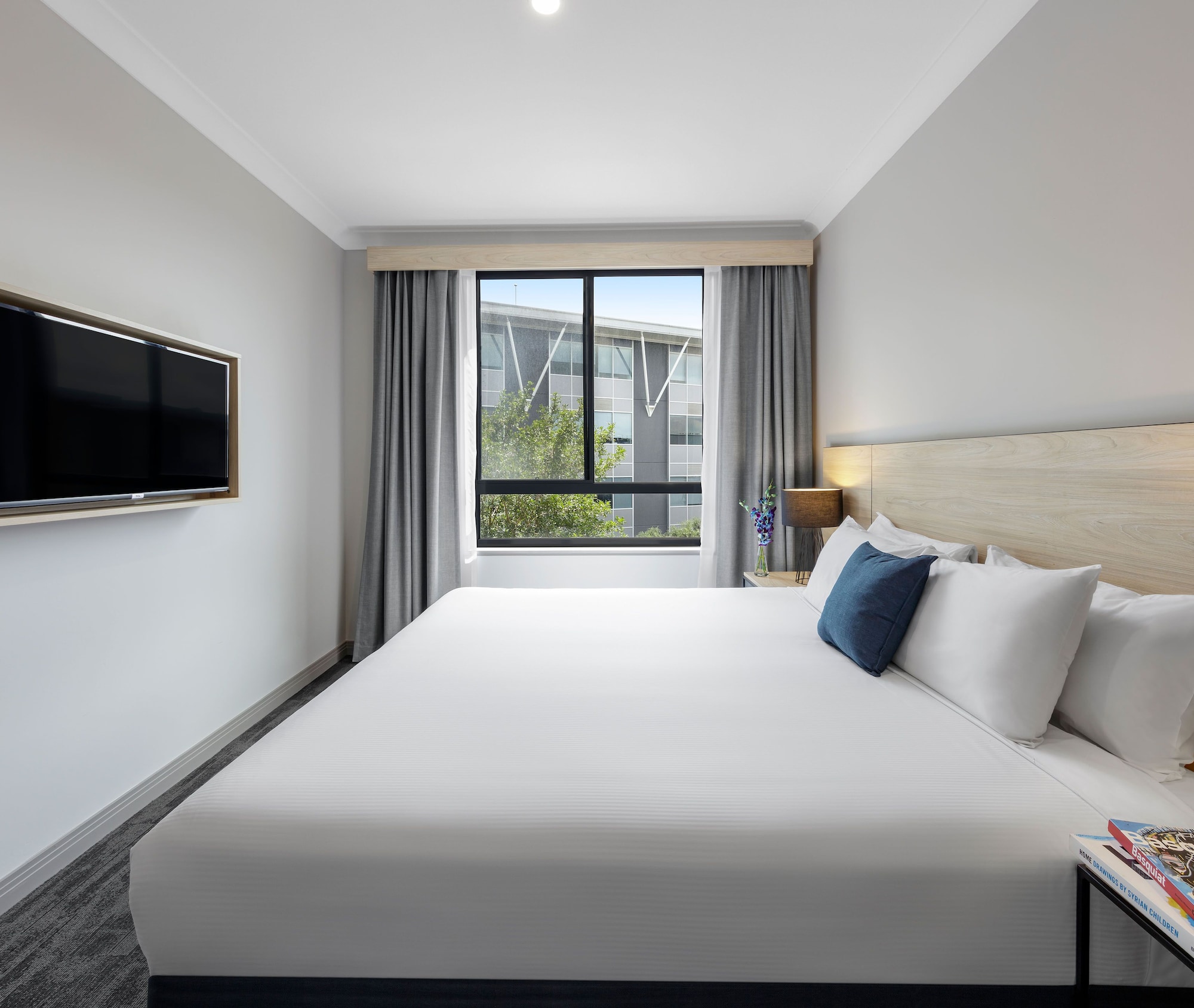 1 BEDROOM, EXECUTIVE, APARTMENT