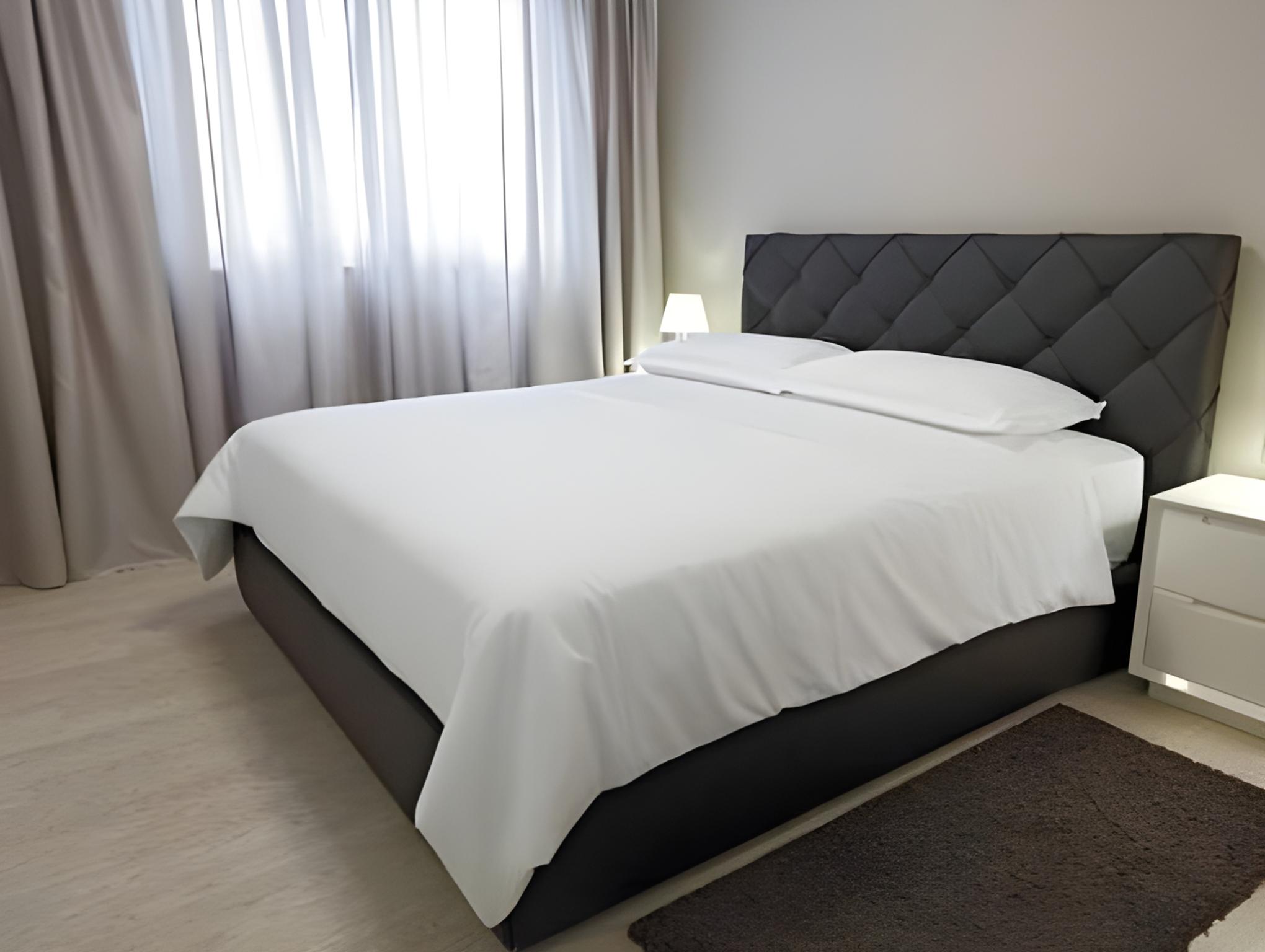1 BEDROOM, APARTMENT