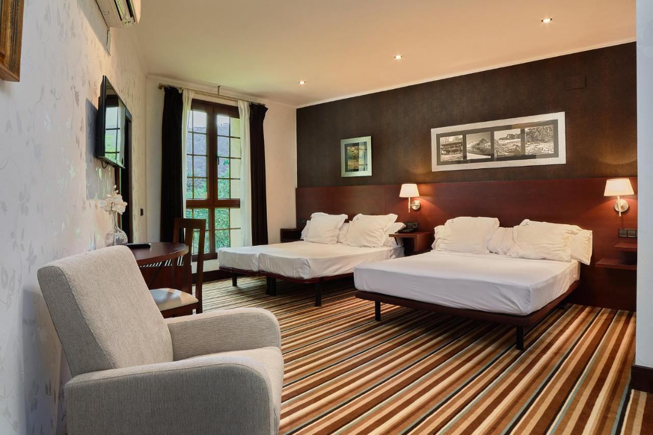 Standard, Single, Double Bed, Attic