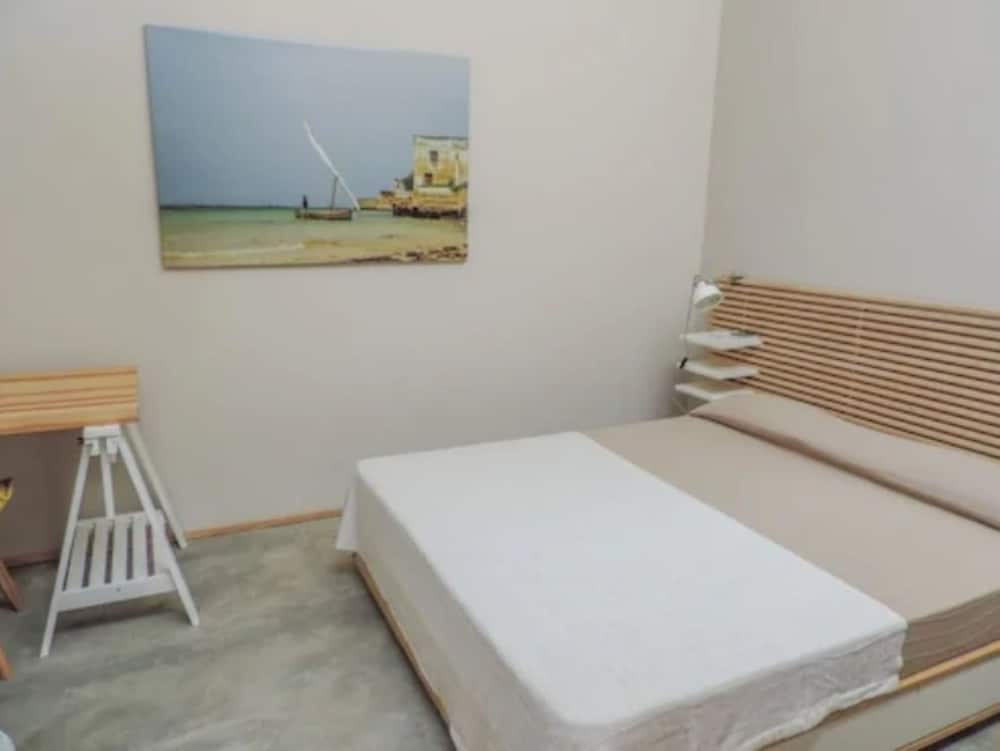 Liv Inn Guest House 12/46