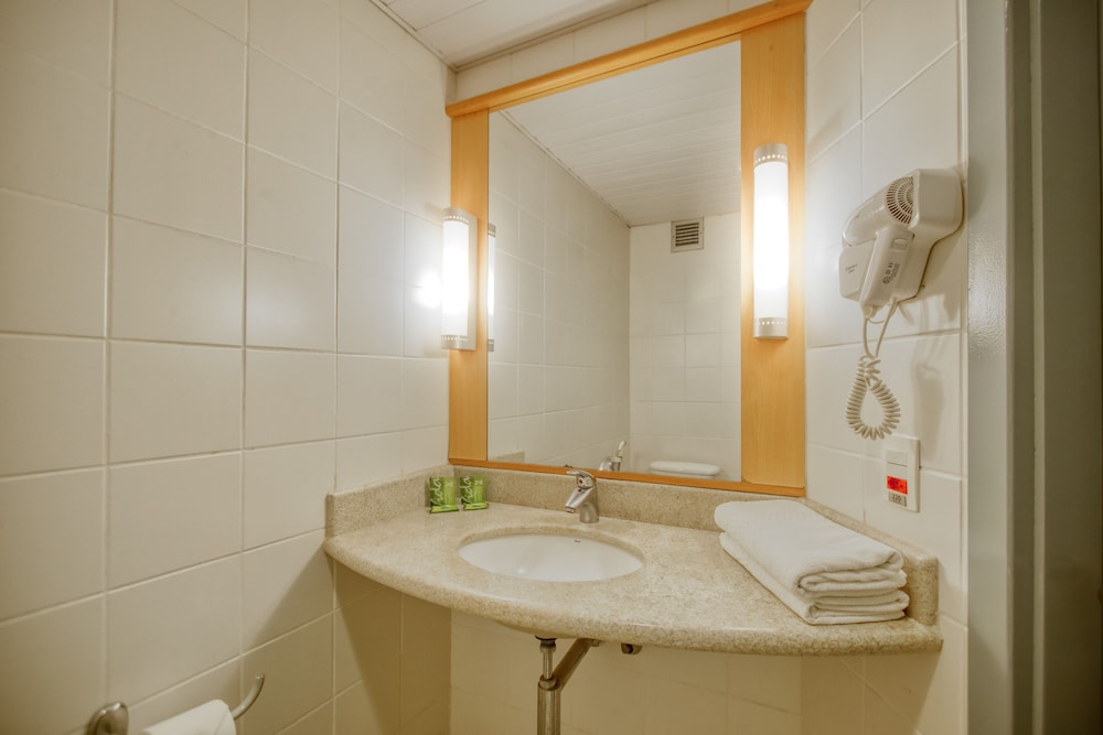 Hus Hotel Dourados 49/50