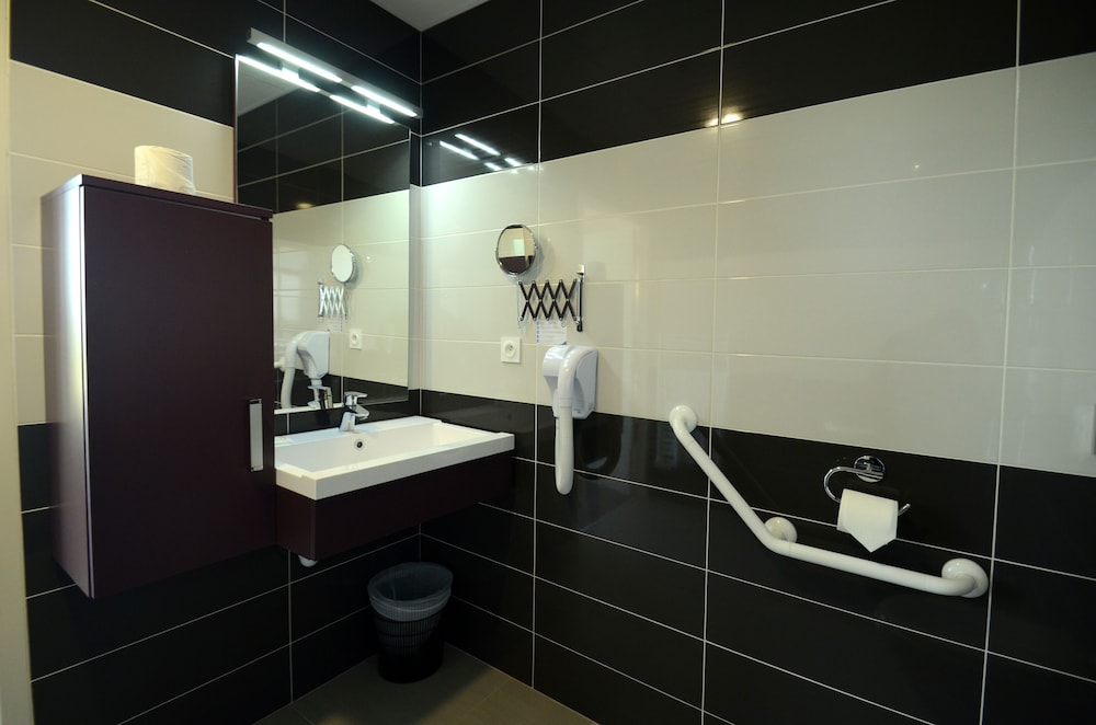 The Originals City, Hotel La Verriaire, Cholet Sud 42/45