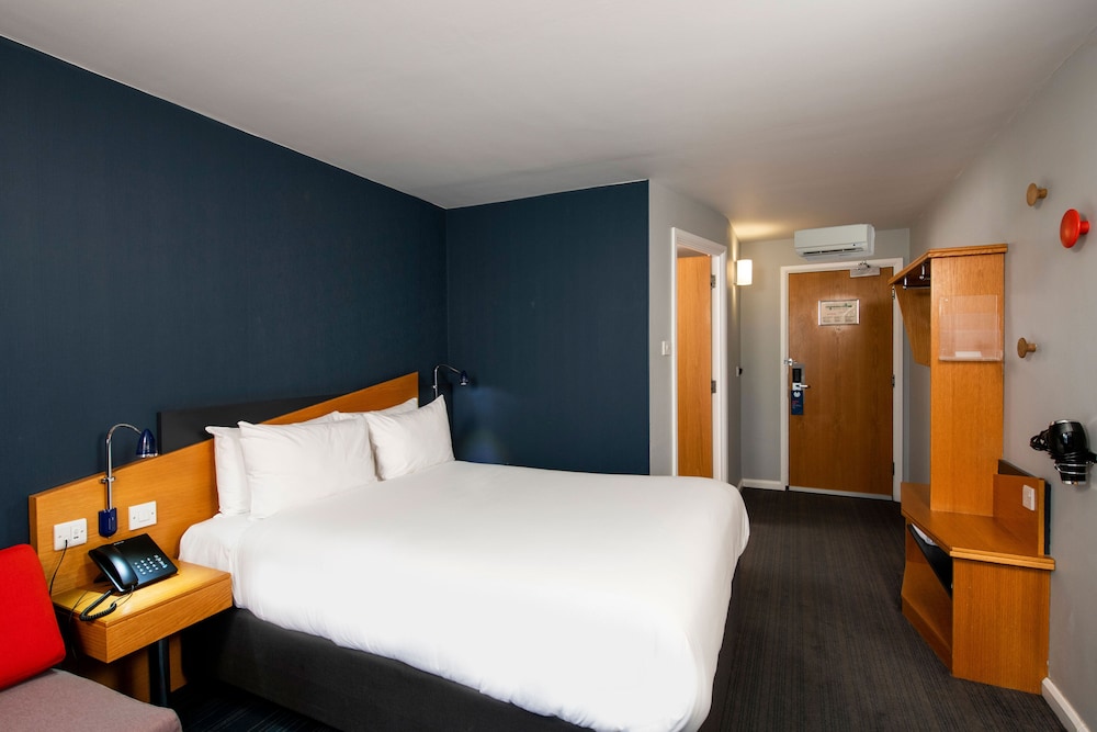 STANDARD, DOUBLE BED, SOFA
