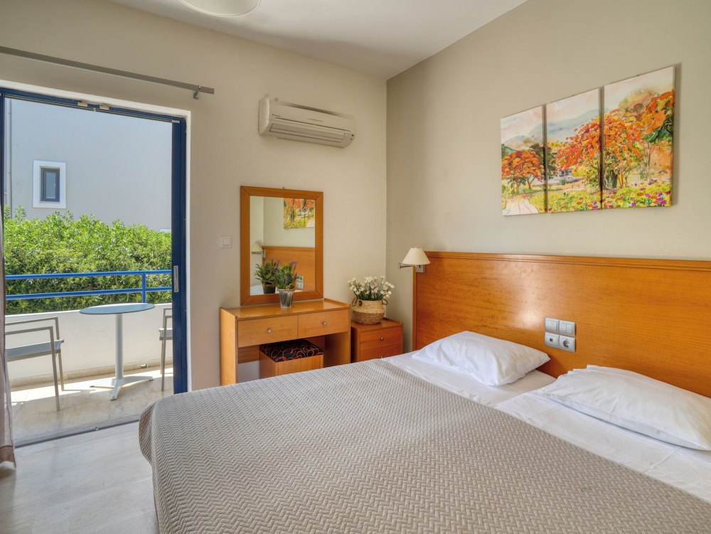 Philippos Studios And Apartments 14/49