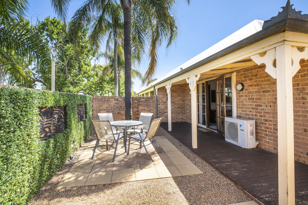 Macquarie Inn 5/66