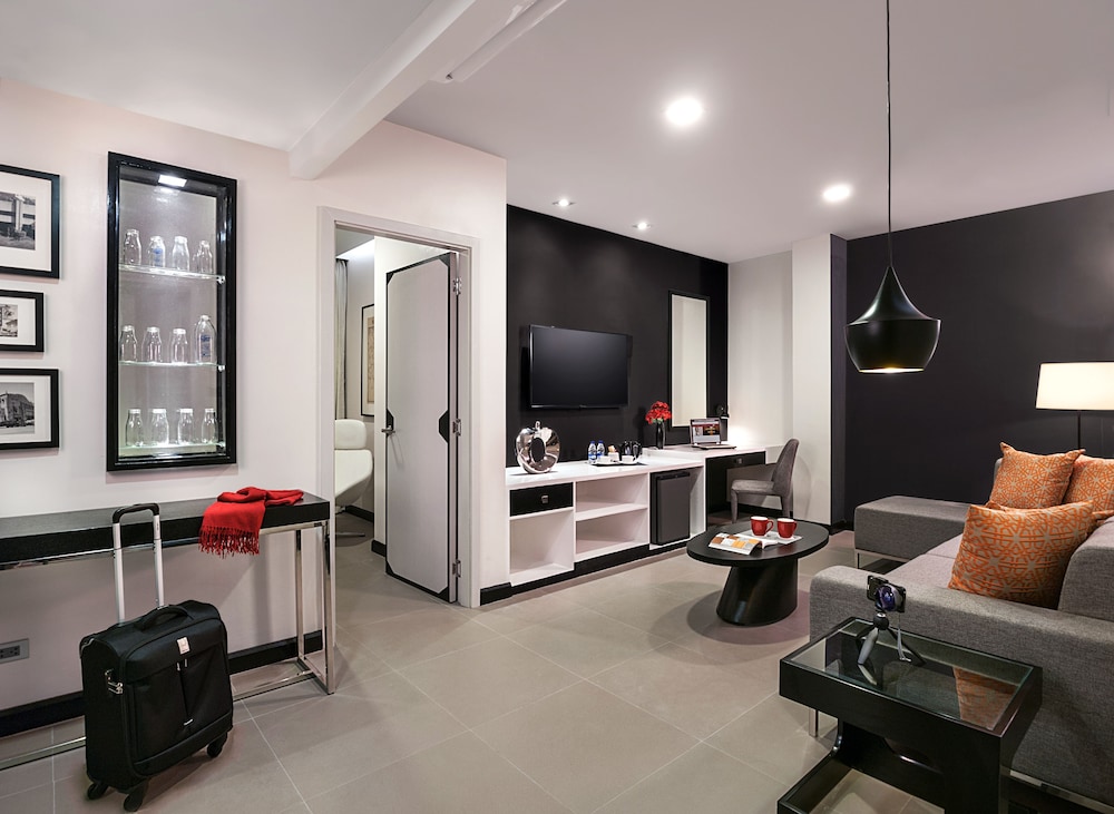 Summit Hotel Magnolia 44/70