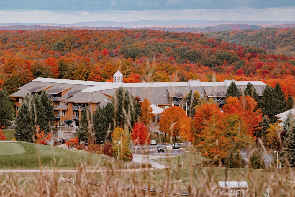 The Lodge at Cedar River Shanty Creek Resort 21/23