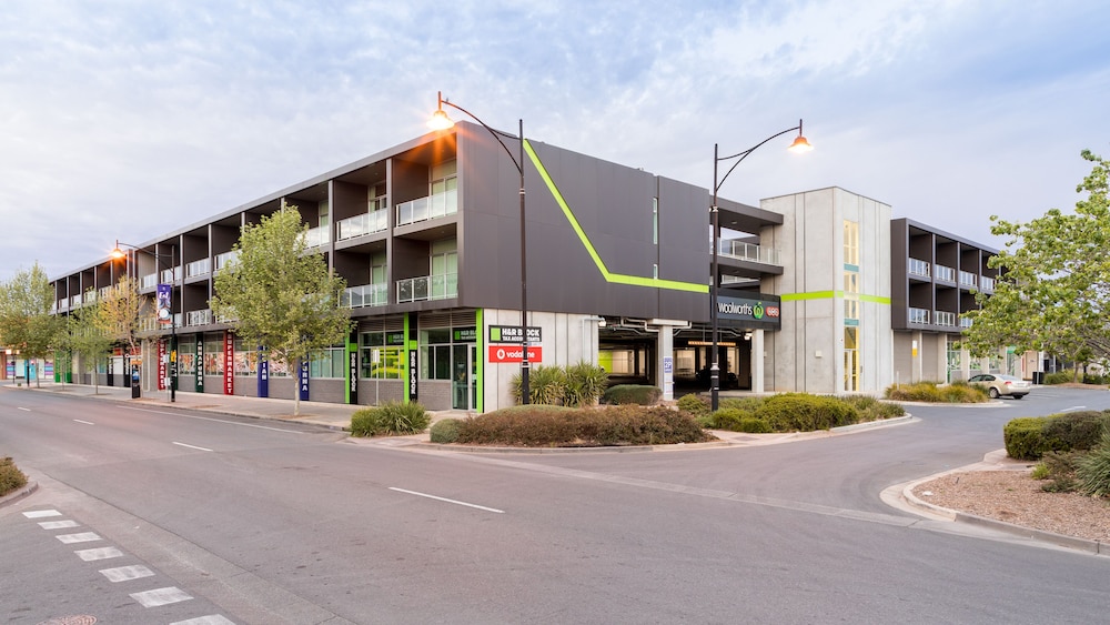 MAWSON LAKES HOTEL 3/64