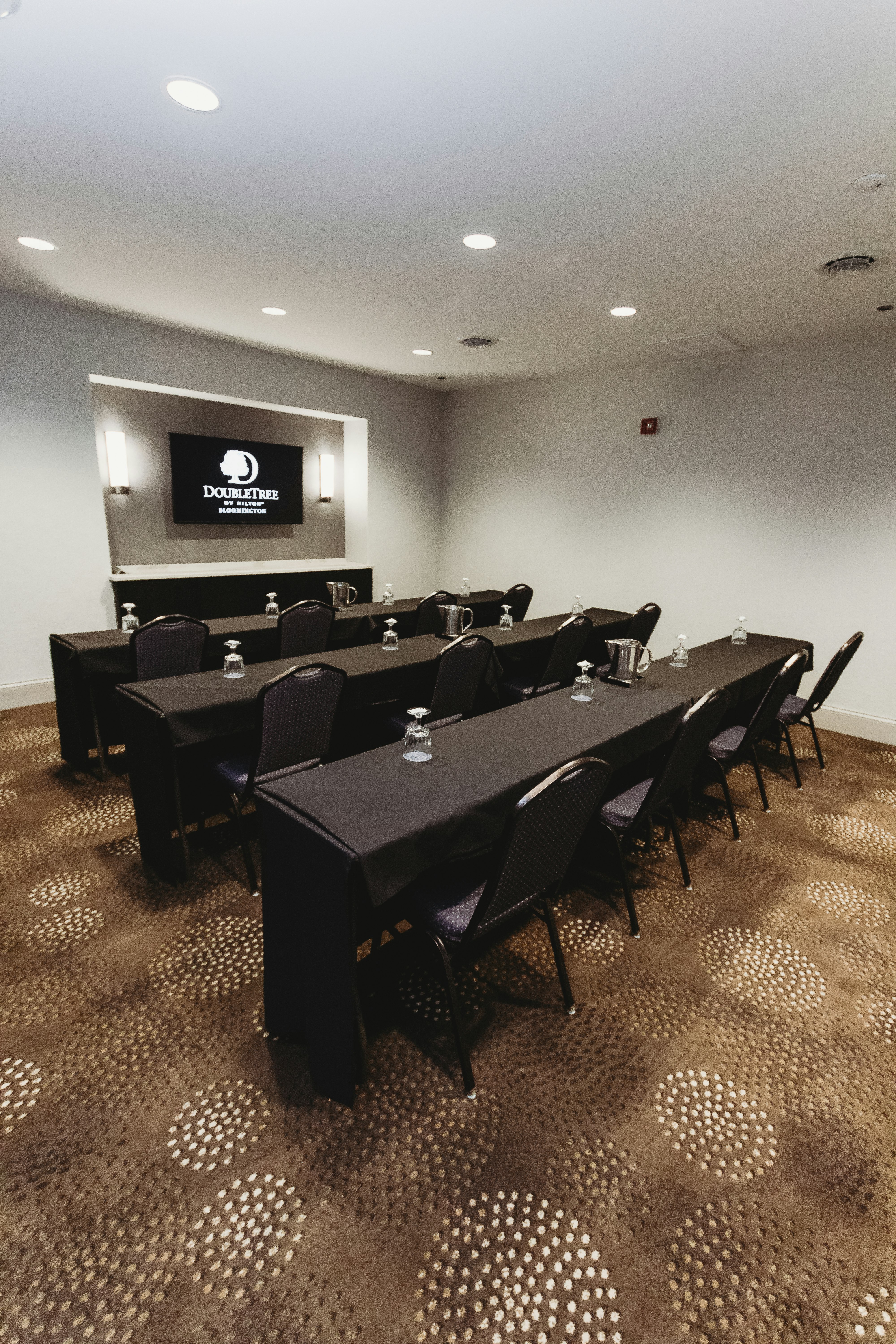 Doubletree By Hilton Bloomington 64/76