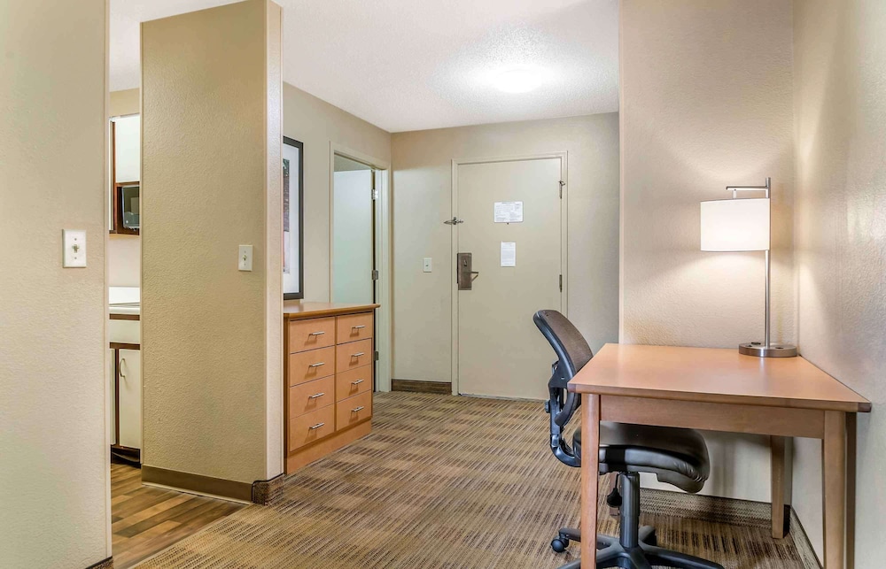 Extended Stay America - Detroit - Ann Arbor-University South 11/49