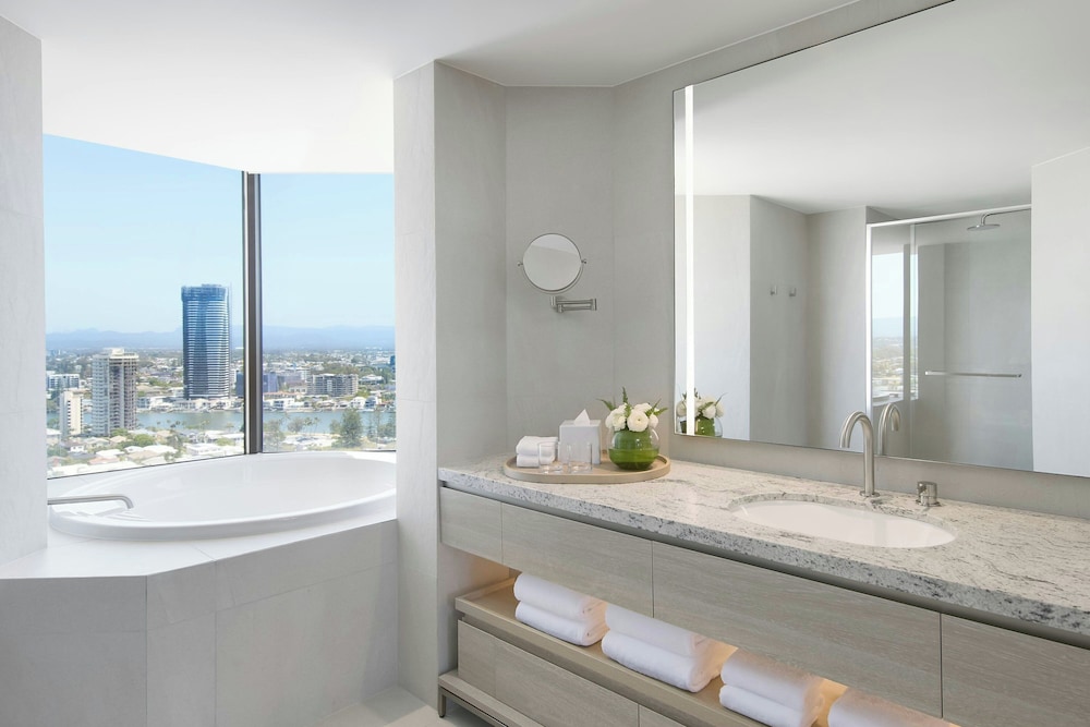 1 Bedroom, Suite, Lagoon View, Balcony، Marriott Vacation Club At Surfers Paradise 8/9