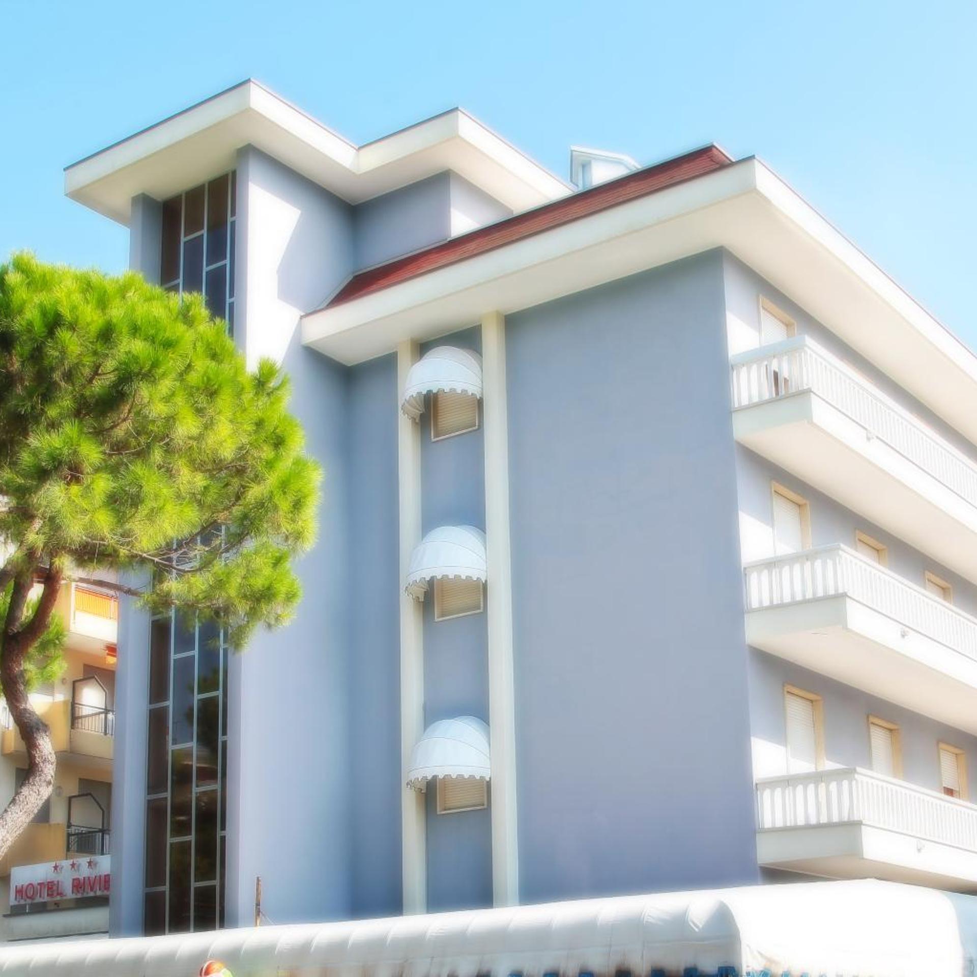 Hotel Riviera 2/50