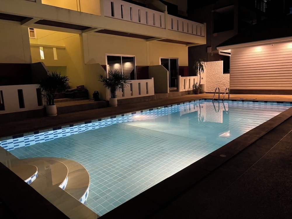 Sunrise Serenity Phuket Resort 8/50