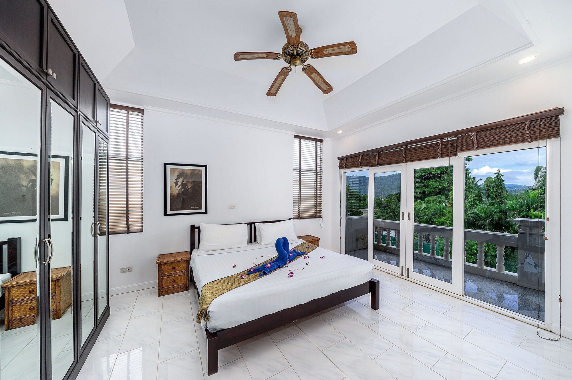 4 Bedrooms, Oasis, Pool, Green, Villa, Twin Beds, 2 King Beds, Queen Bed