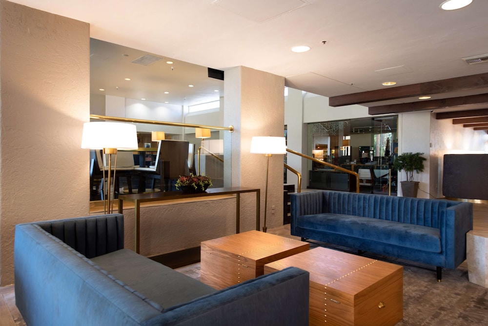 DoubleTree by Hilton Hotel Tucson - Reid Park 10/56