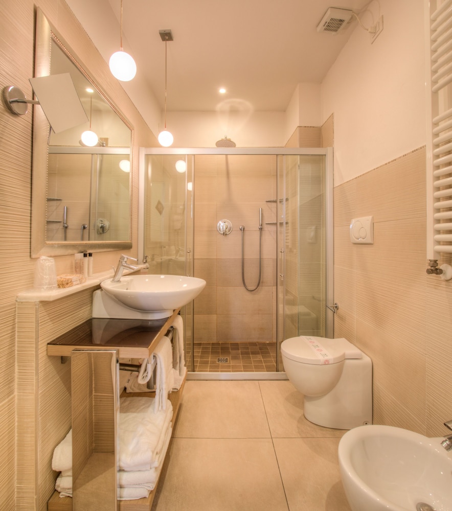 Ferretti Beach Hotel 19/65
