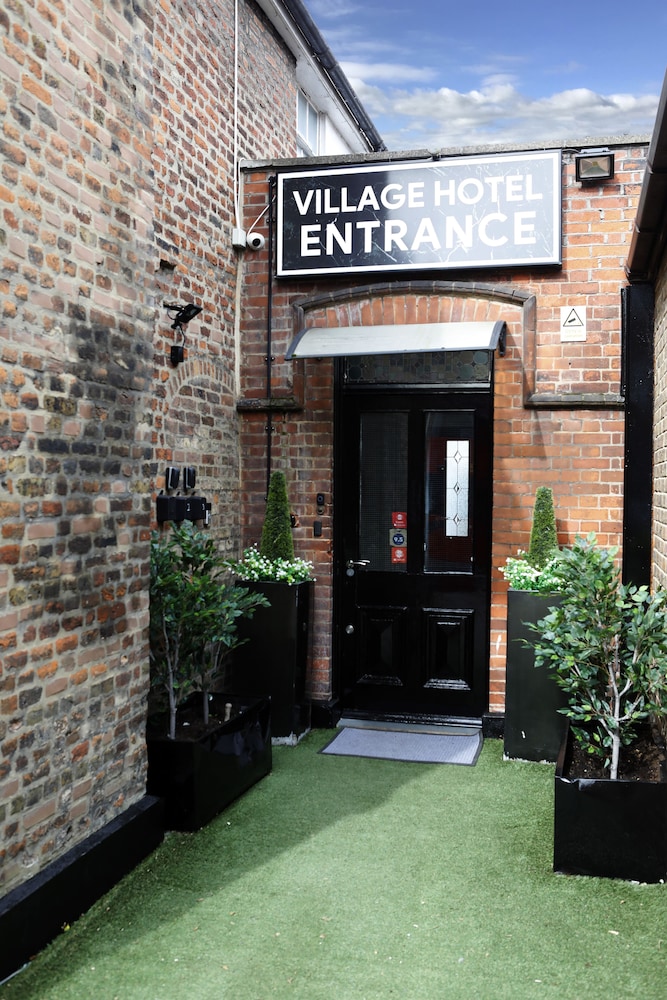 Bexley Village Hotel 40/50