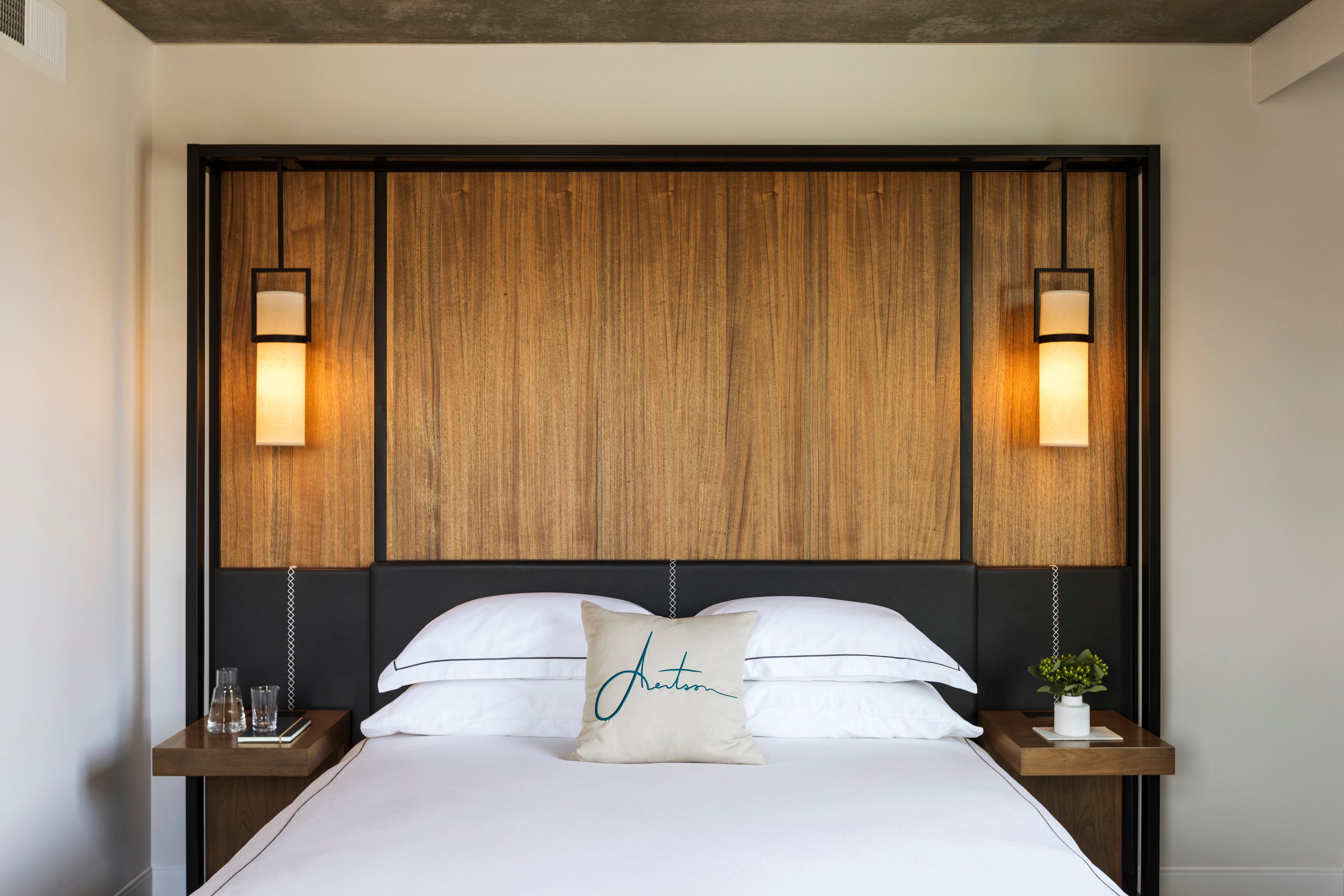 Suite, King Bed