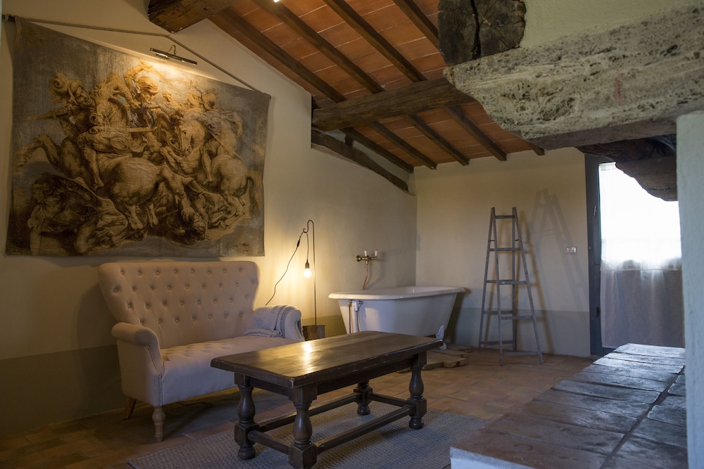 LOCANDA IN TUSCANY 26/50