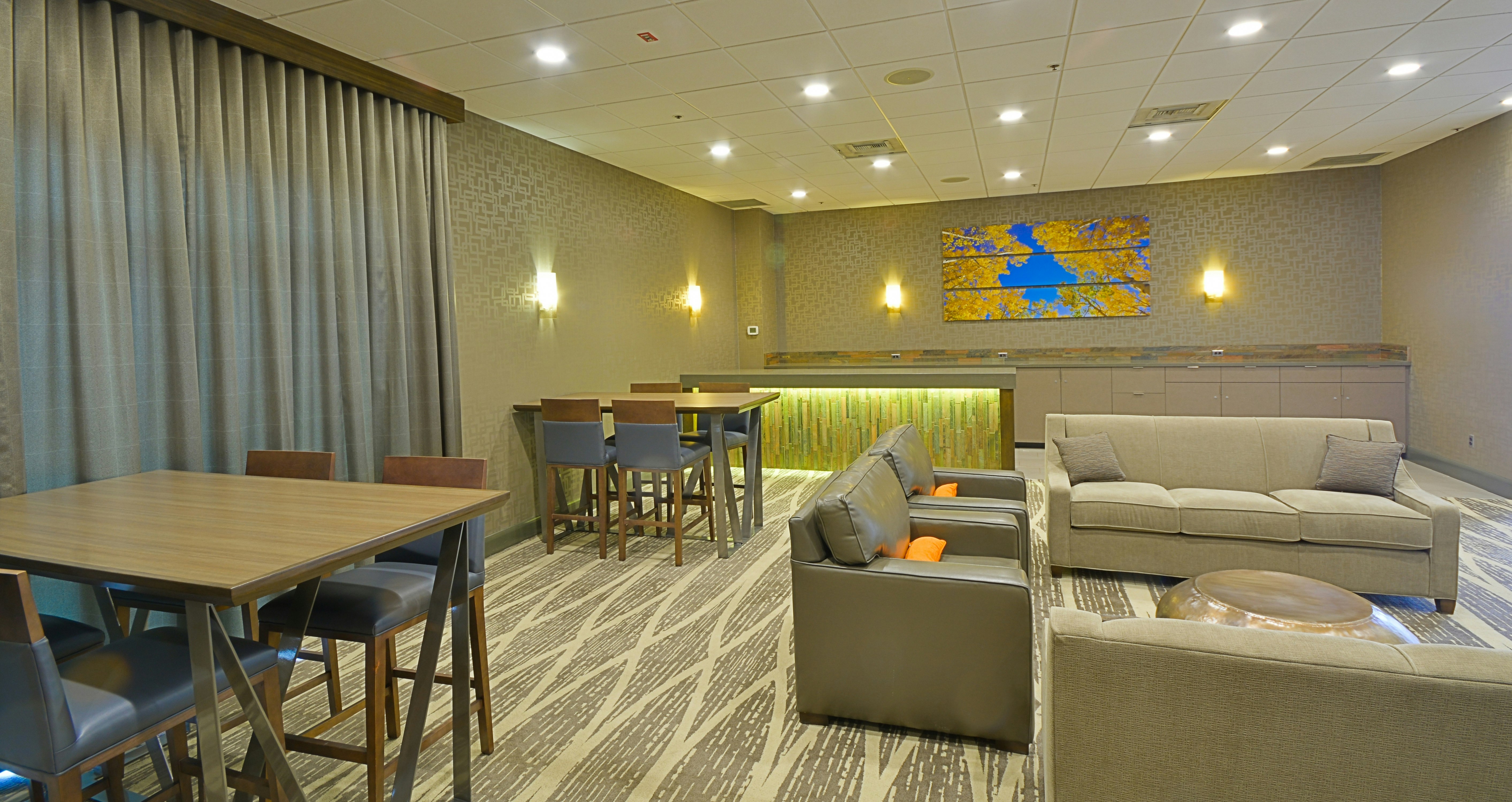Embassy Suites by Hilton Denver Central Park 11/21
