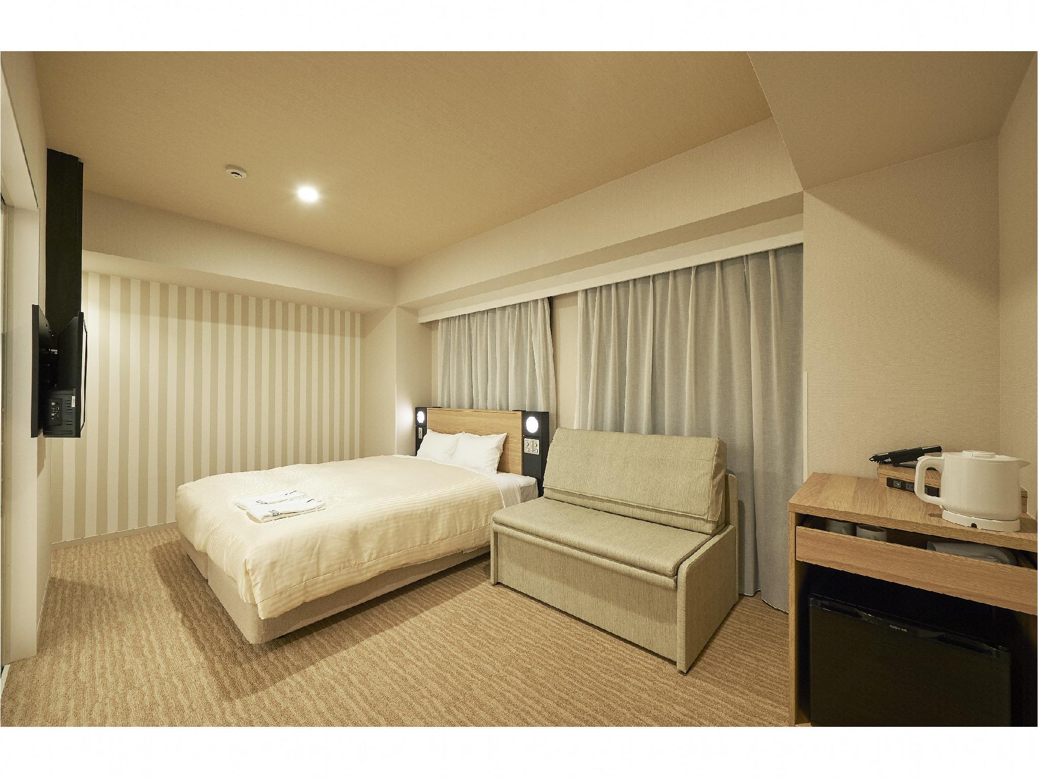 Universal, Water, Double Bed, Annex
