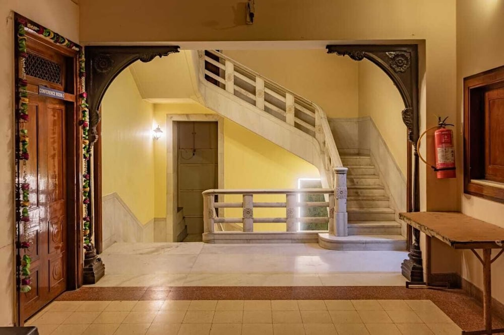 Hotel Siddhartha Palace 7/24