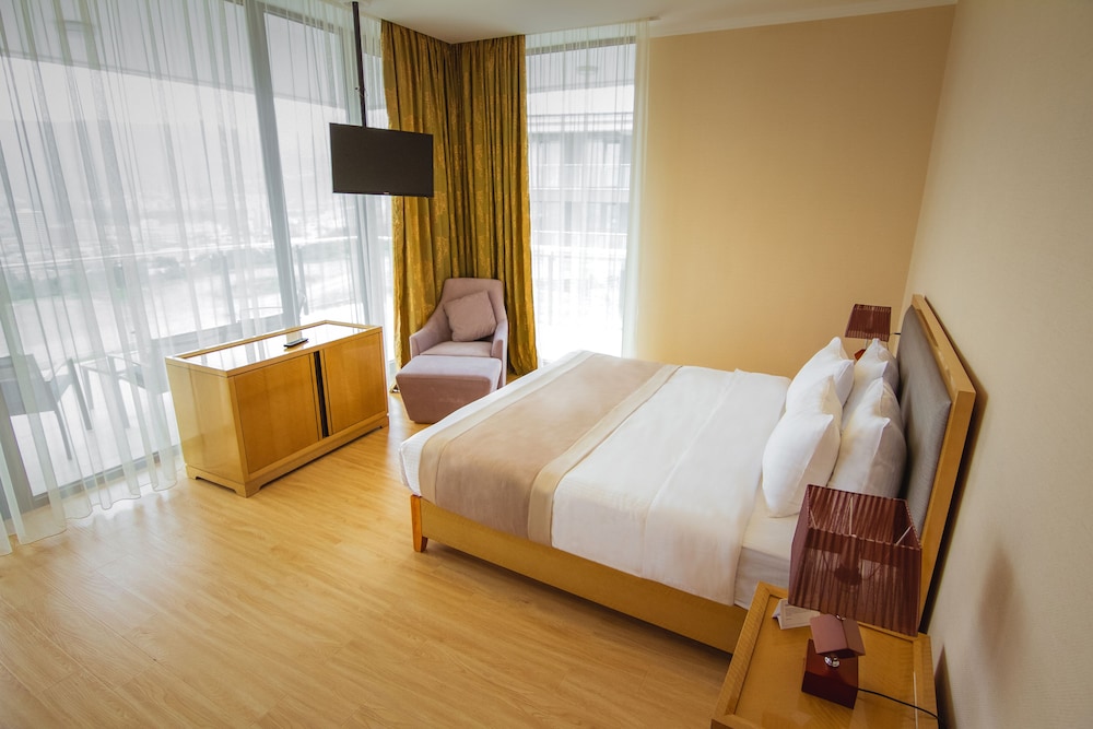 غرفة فاخرة بسرير كينج، Lisi Hills Hotel 2/4