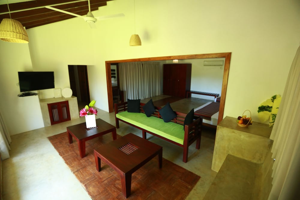 Pinthaliya Resort & Spa 30/50