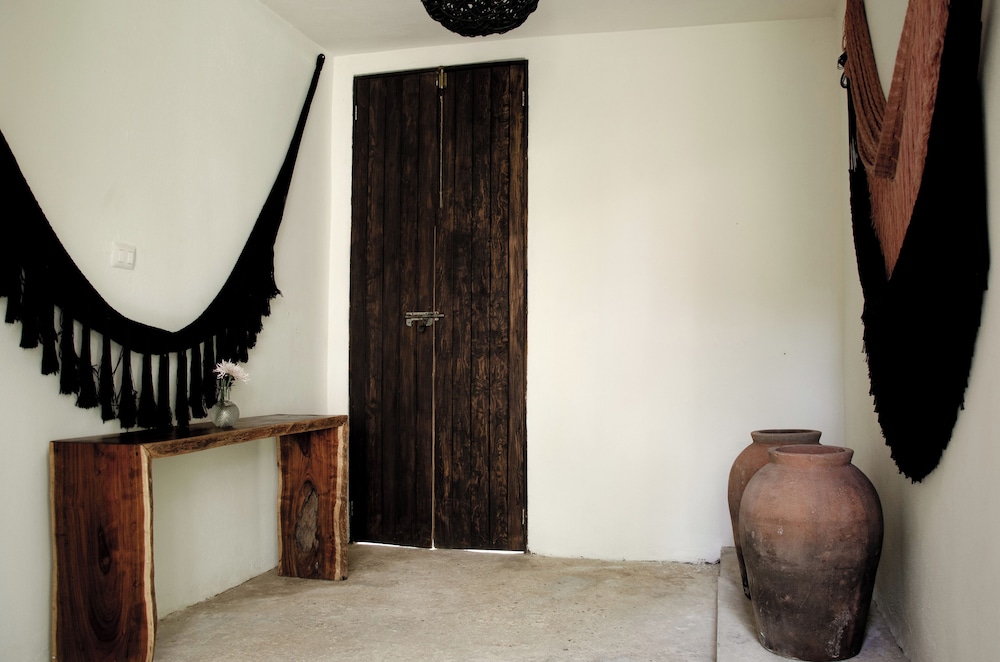 NEST Tulum 10/50