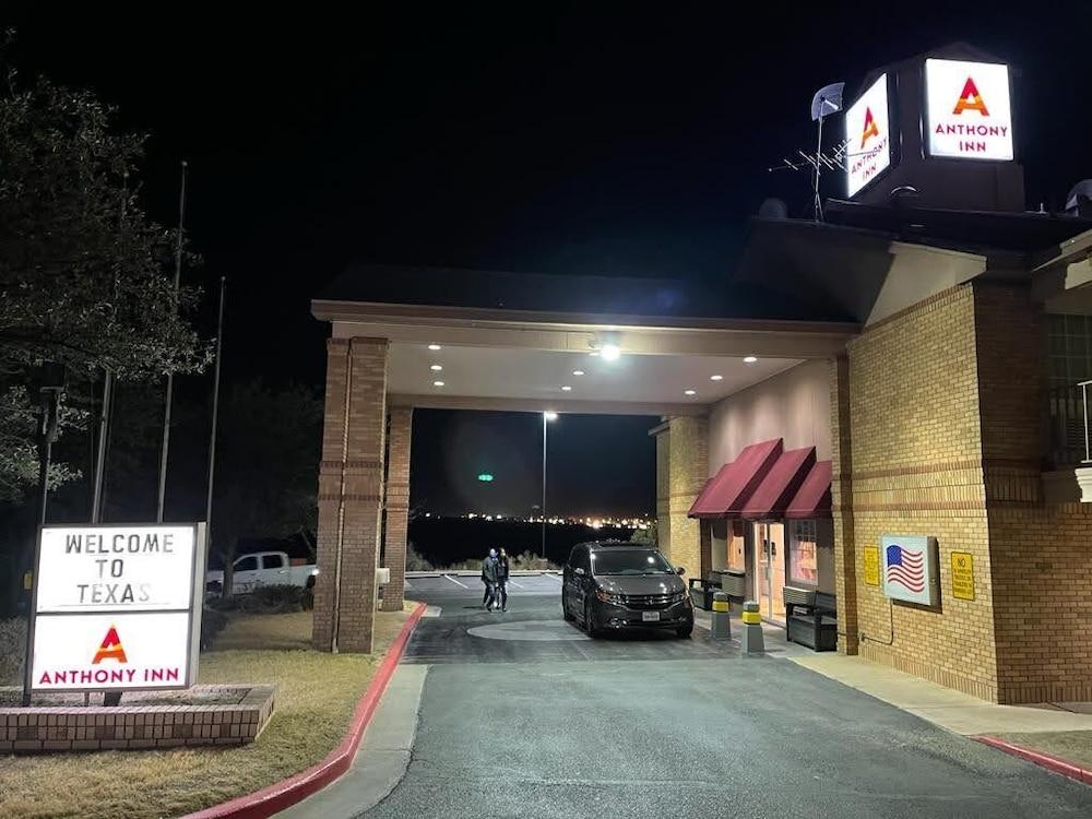 Anthony Inn 20/23