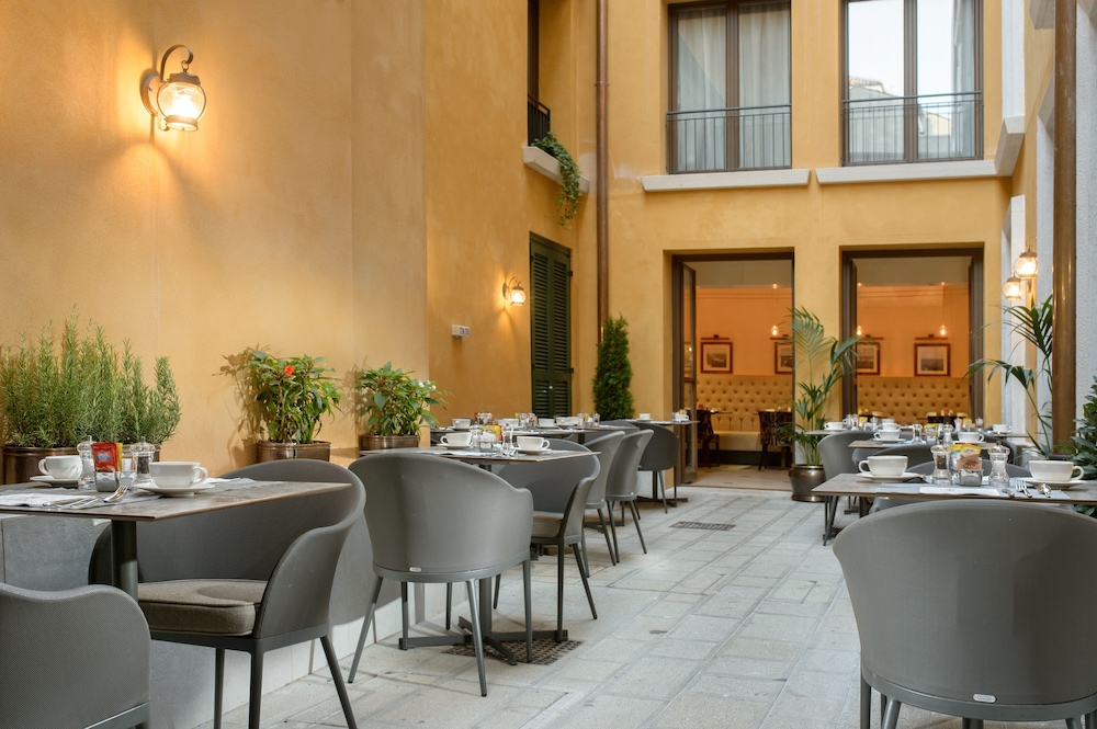 PALAZZO VENEZIANO 62/75