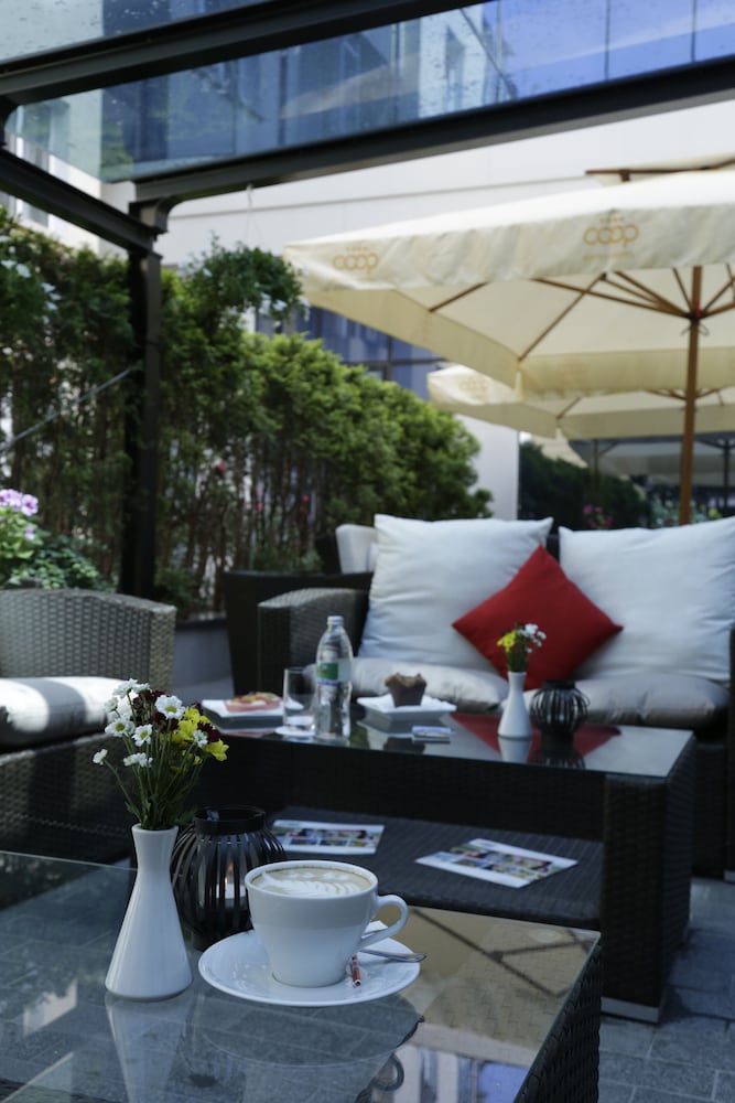 Coop Hotel Sofia 56/69