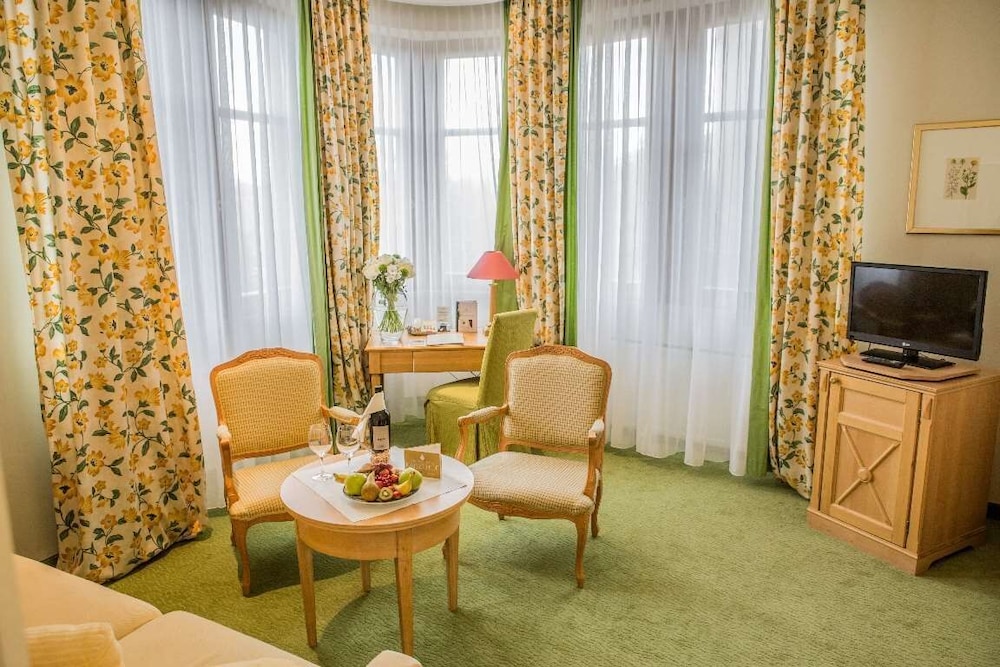 Central Kaiserhof Hotel 45/69